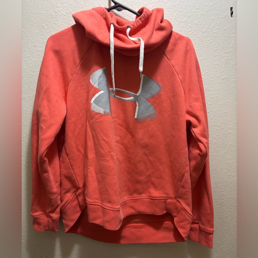Under Armour Women’s Large Loose Fit Scuba Hoodie – Coral | EUC